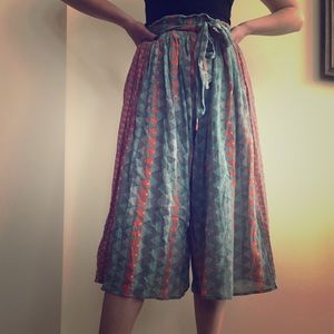 Anthropologie Feather Bone Kapri